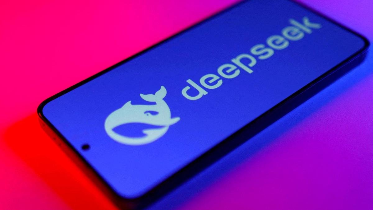 DeepSeek's Smallest New Model Sees Natively, No Separate Vision Model Needed